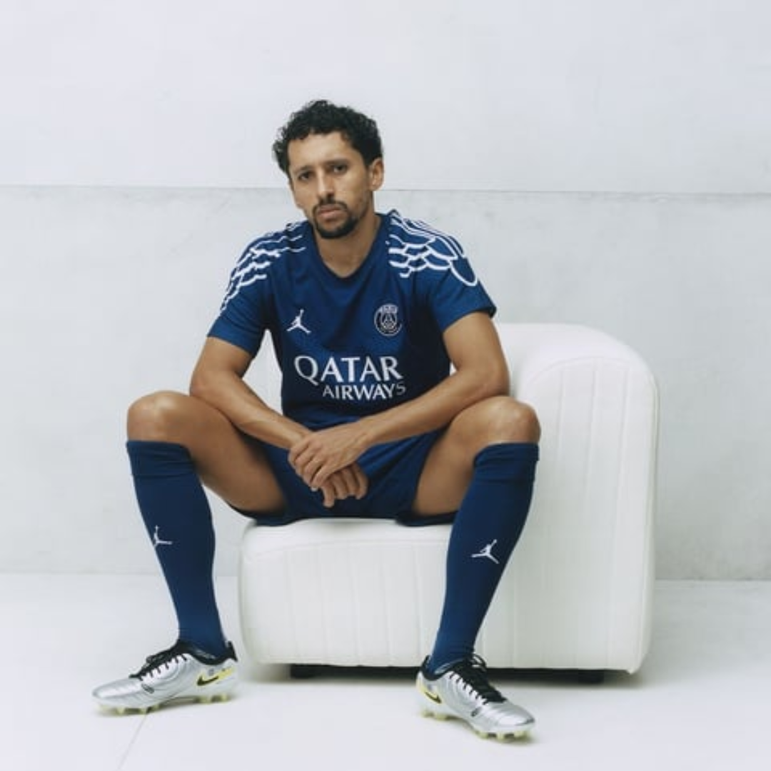 Paris Saint-Germain x Jordan ‘Wings’ 4ta equipación