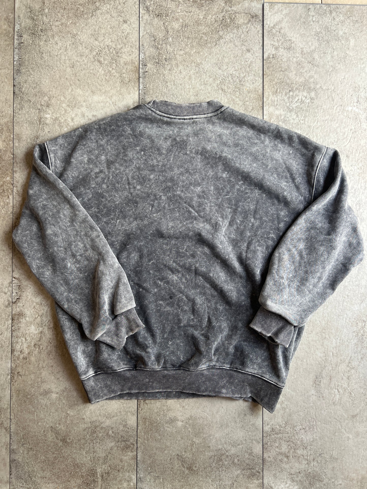 Buzo a la base Stone Wash- Gris