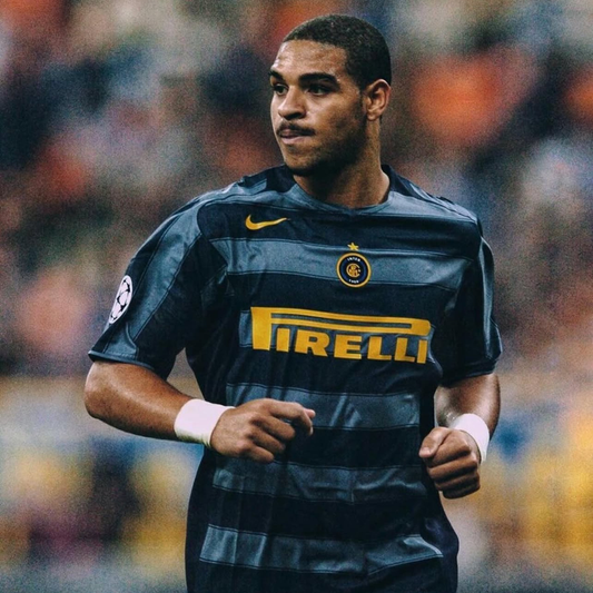 Camiseta Inter 2005-2006 (Adriano 10)