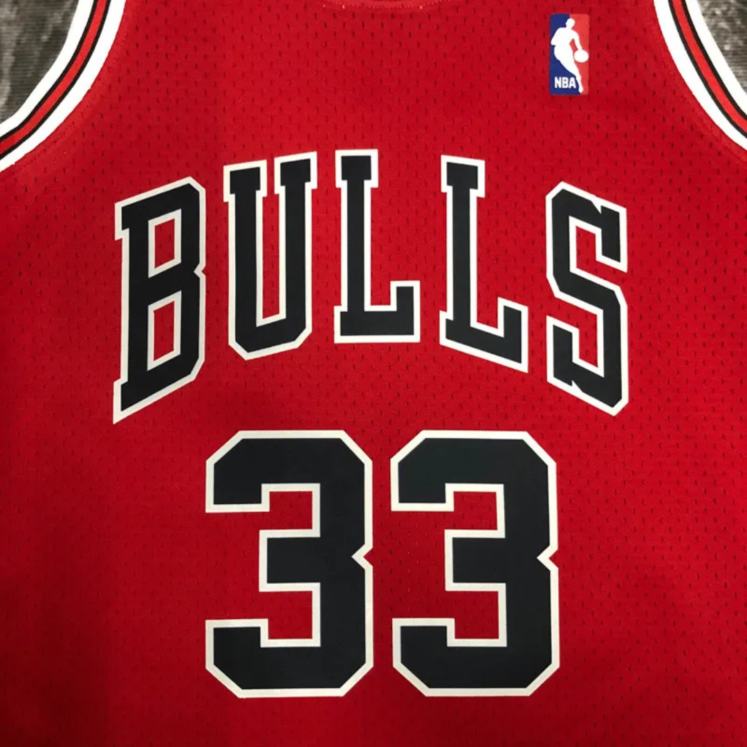 1998 BULLS PIPPEN #33 Red Retro