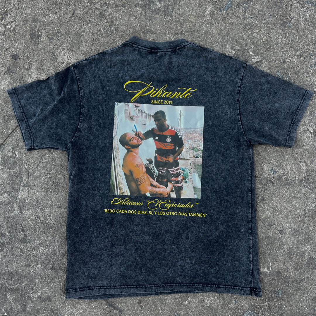 Remera “El Emperador”  Negra