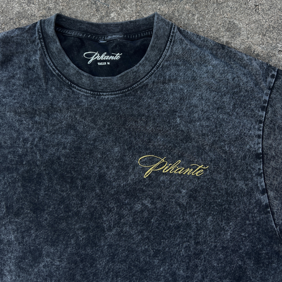 Remera “El Emperador”  Negra