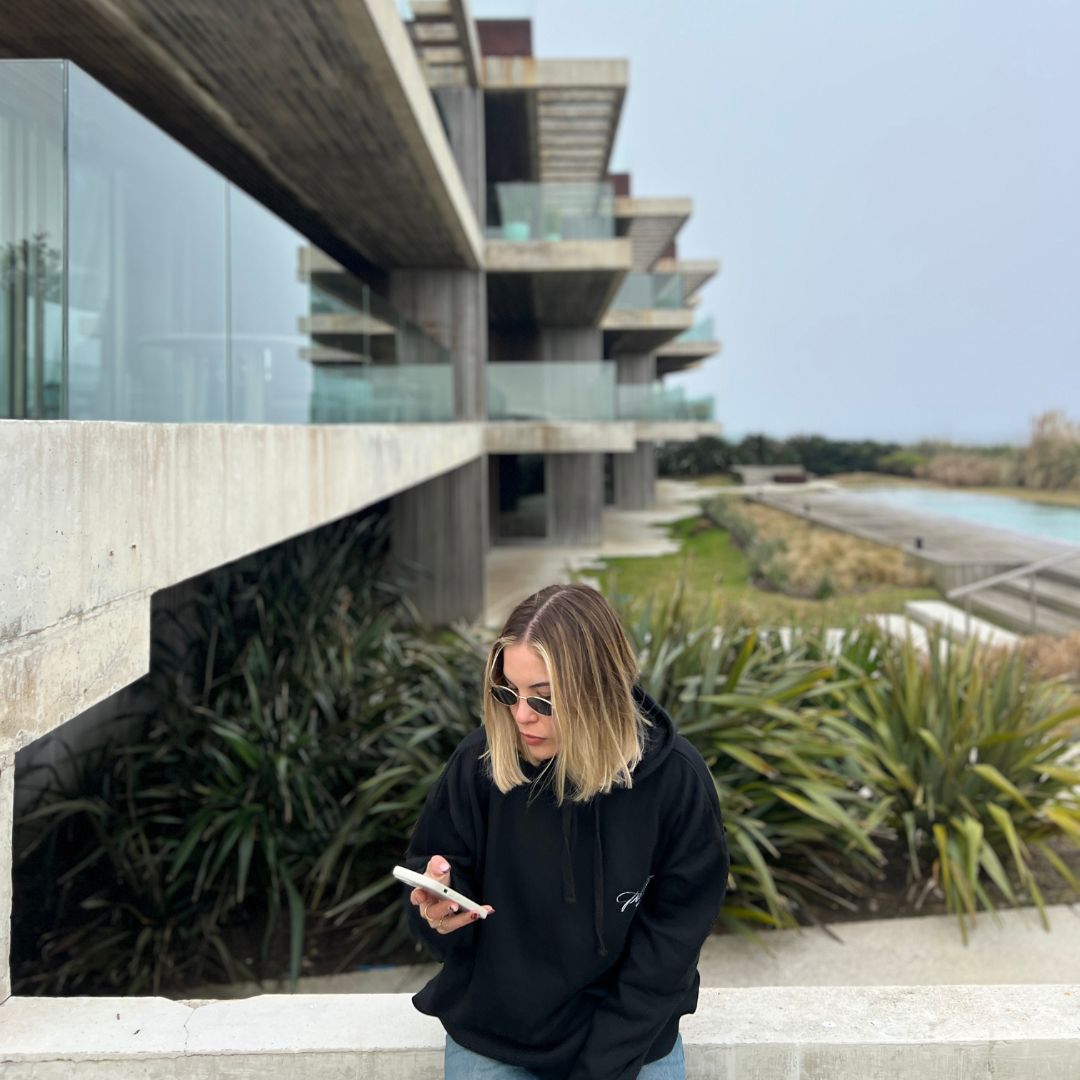 Canguro oversize  Pikante - Negro