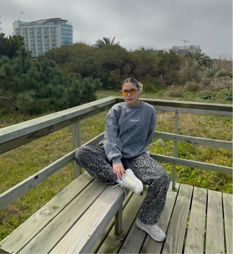 Buzo a la base Stone Wash- Gris